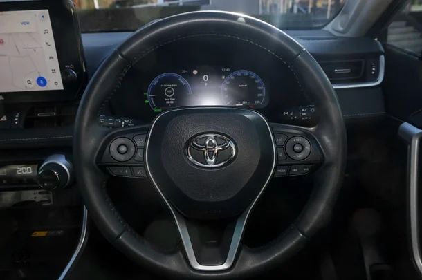 2023 TOYOTA RAV4 Hybrid Cruiser-AWD image 10