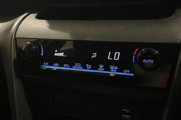 2023 Toyota Yaris Cross Hybrid GXL image 20