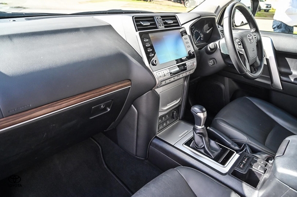 2023 Toyota Prado VX image 22