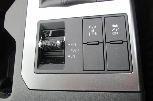 2024 Toyota Prado VX image 23