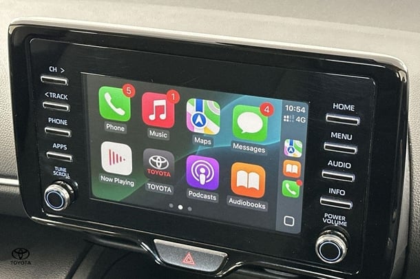 2023 Toyota Yaris Cross Hybrid GX image 3