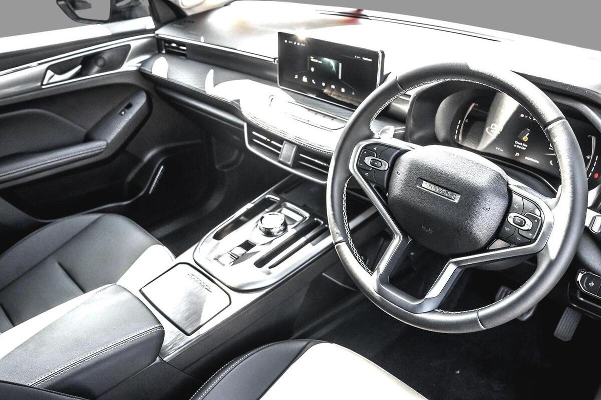 2024 GWM Haval Jolion Lux Auto image 6