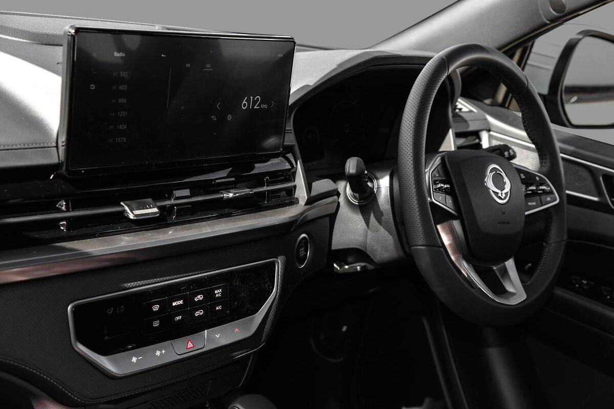 2025 KGM SsangYong Musso ELX Auto 4x4 MY24 image 7