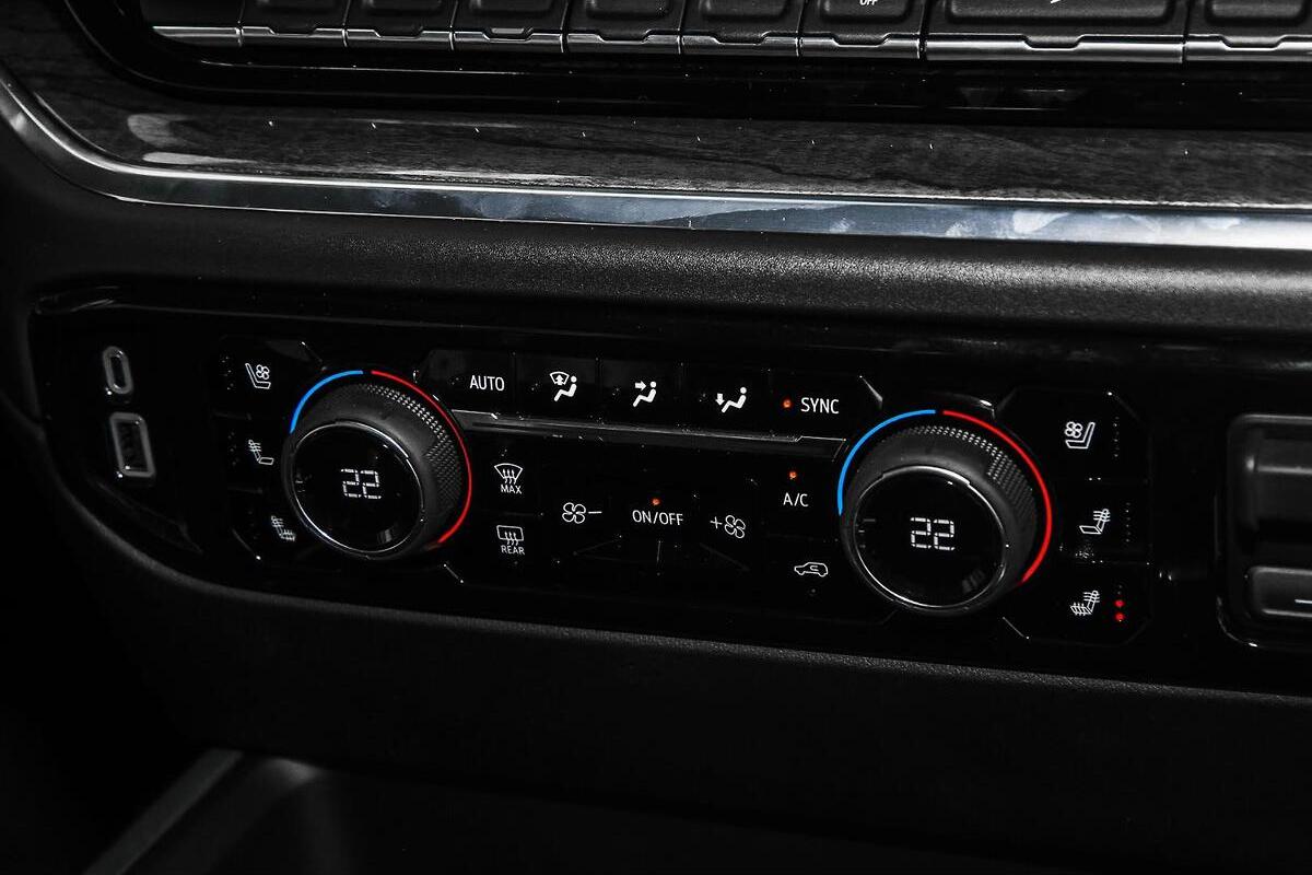 2024 Chevrolet Silverado HD LTZ Premium W/Tech Pack Auto 4x4 MY24 image 14