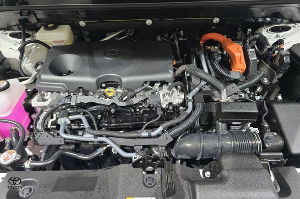 2024 Toyota RAV4 Hybrid Cruiser-AWD image 10