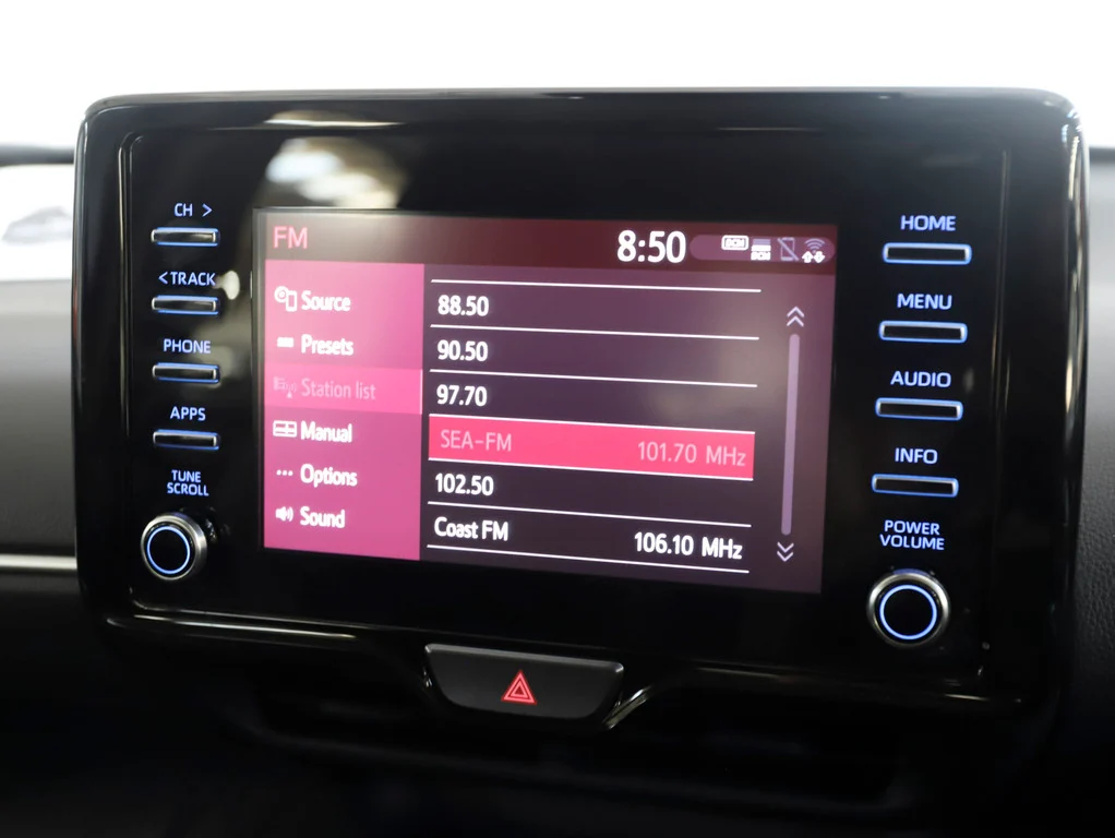 2022 Toyota Yaris Cross Hybrid GX image 12