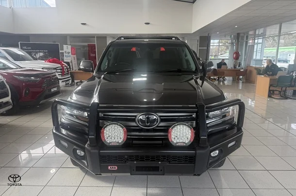 2018 Toyota Landcruiser Sahara image 2