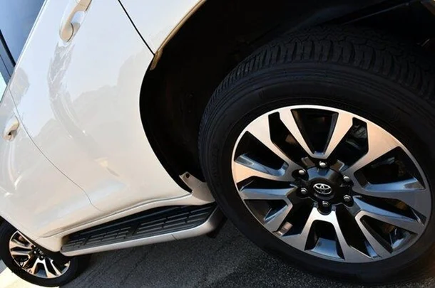 2021 Toyota Prado VX image 4