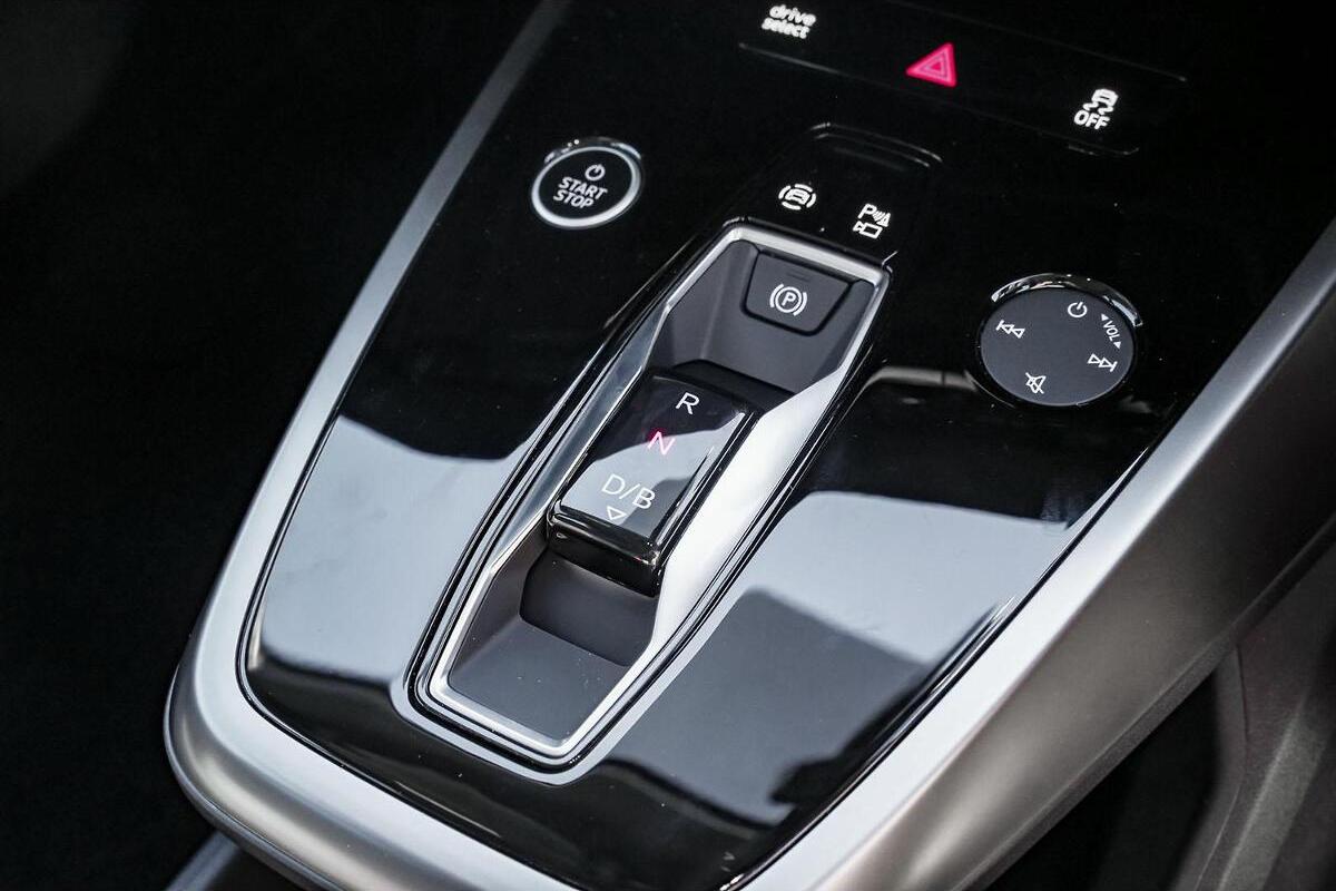 2025 Audi Q4 e-tron 45 Auto MY25 image 13