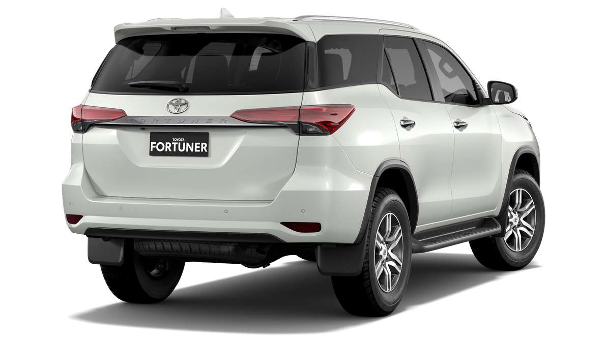 2025 Toyota Fortuner GXL Automatic image 3