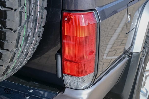 2018 Toyota LC Military GXL image 16
