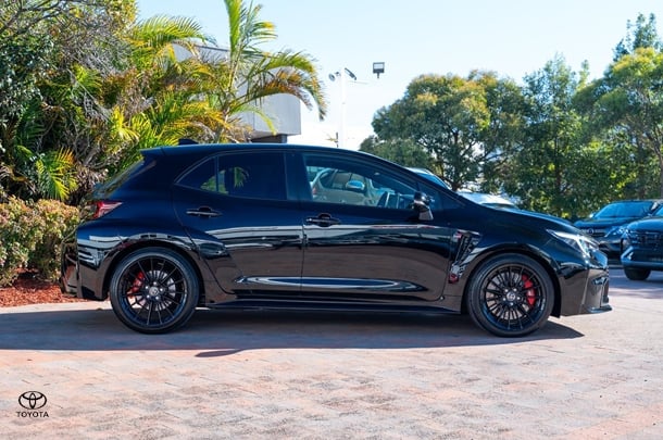 2023 TOYOTA GR Corolla GTS image 3