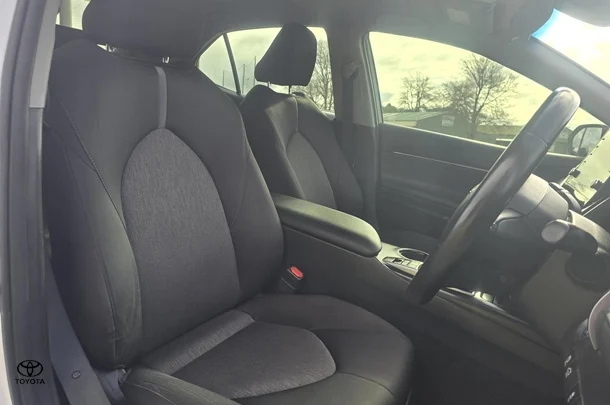 2021 Toyota Camry Hybrid Ascent Sport image 12