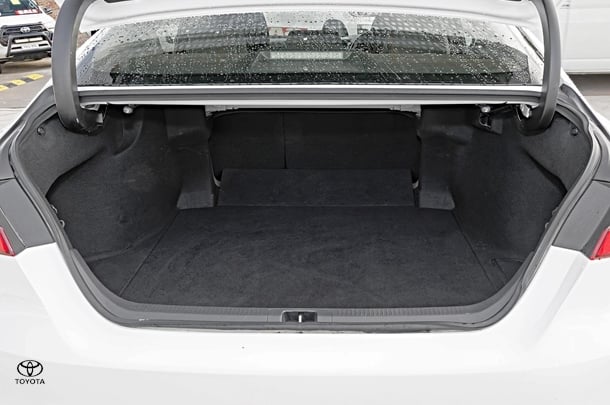 2024 Toyota Camry Hybrid Ascent image 19