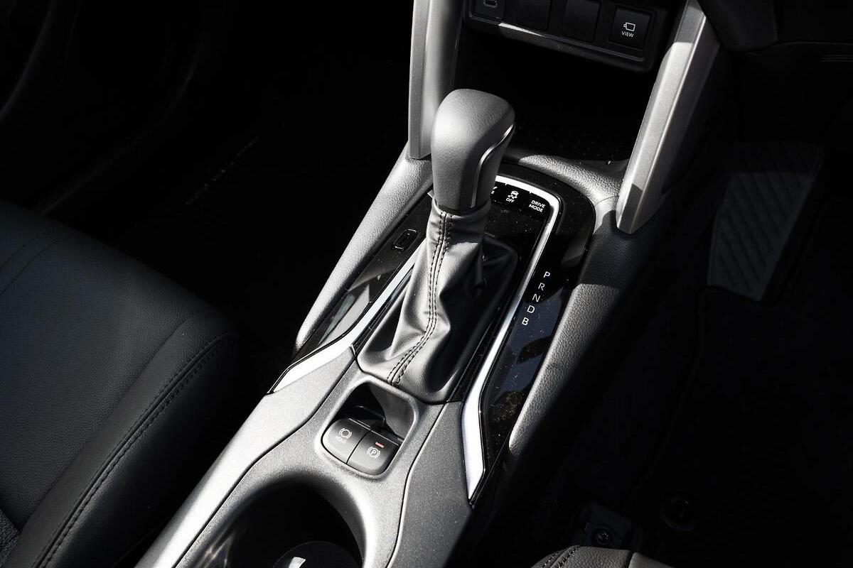 2024 Toyota Corolla Cross GXL Auto 2WD image 16