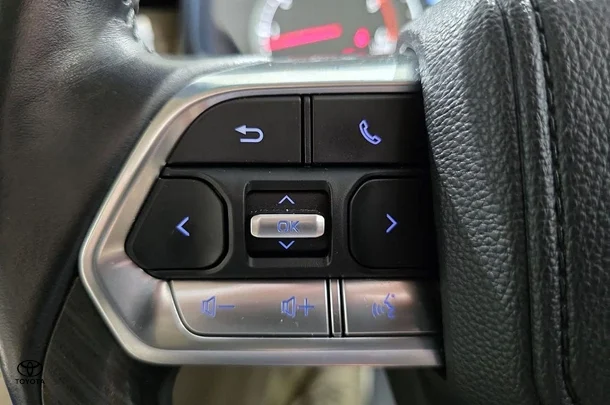 2022 Toyota Landcruiser Sahara ZX image 15