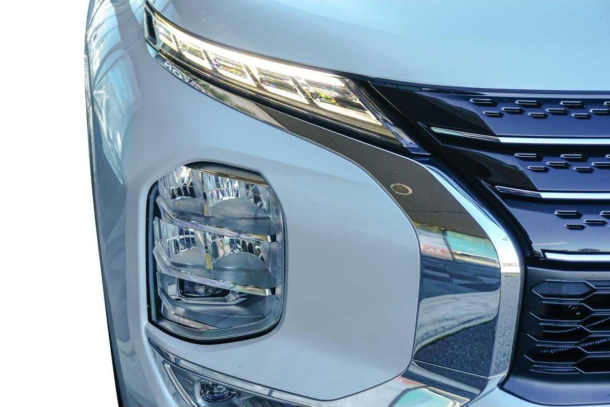 2024 Mitsubishi Outlander PHEV Exceed Tourer ZM Auto AWD MY24 image 8