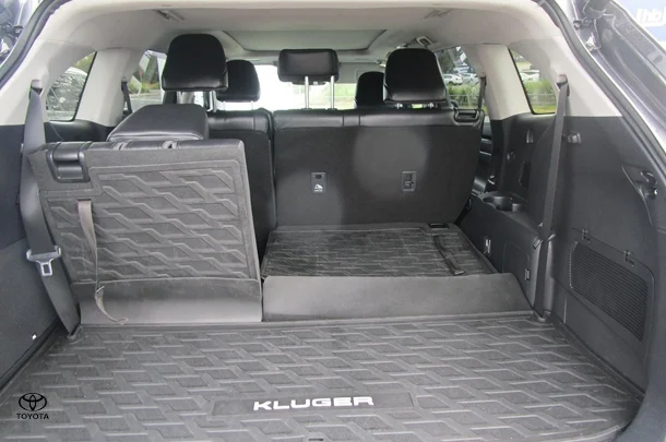 2021 Toyota Kluger Hybrid AWD GRANDE image 10