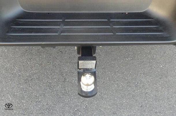 2018 Toyota Hilux SR5 image 9
