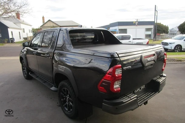 2022 Toyota Hilux 4x4 Rogue image 4