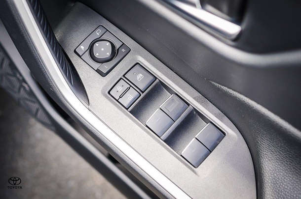 2024 Toyota RAV 4 Hybrid GXL-2WD image 10