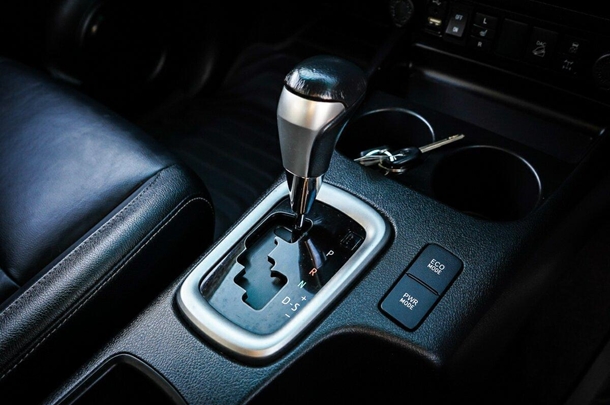 2021 Toyota Hilux 4x4 SR5 image 22