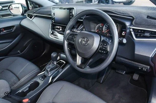 2018 Toyota COROLLA Ascent Sport image 6