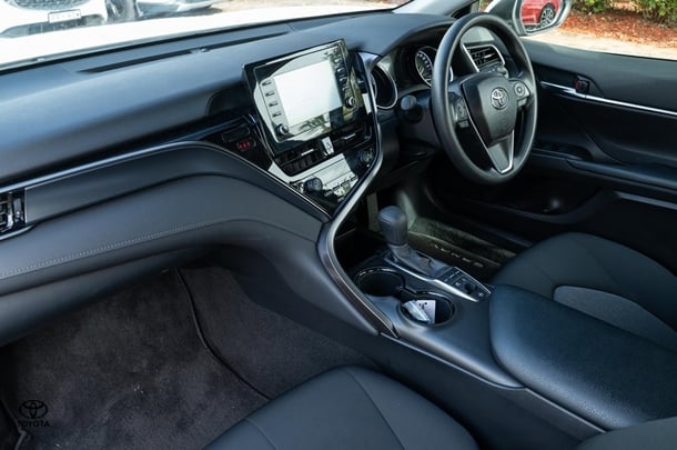 2024 TOYOTA Camry Hybrid Ascent image 8