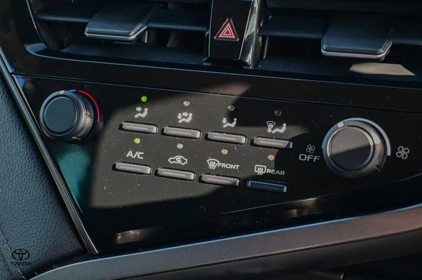 2021 Toyota Camry Ascent image 19