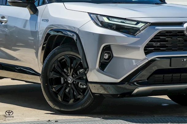2023 Toyota RAV4 XSE image 6