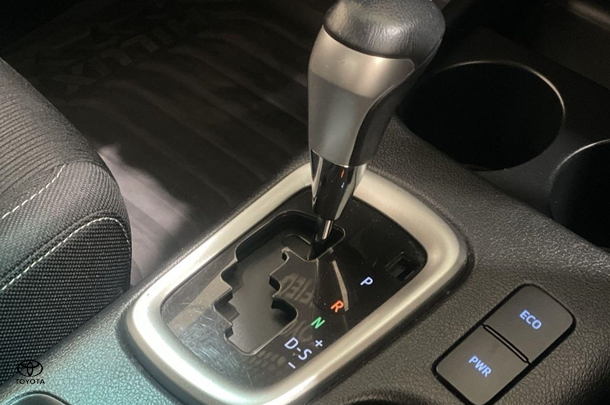 2023 Toyota Hilux SR5 image 18