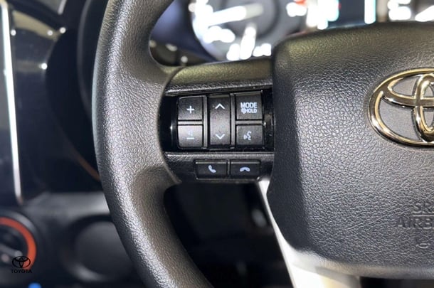2024 Toyota Hilux Workmate image 18