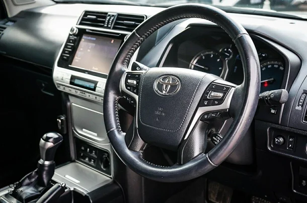 2018 Toyota Prado GXL image 15