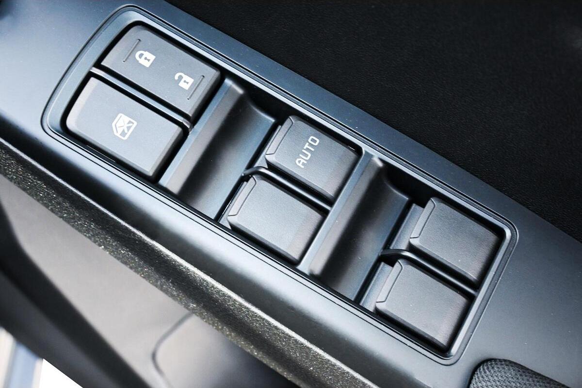 2024 Isuzu D-MAX SX Auto 4x4 MY24 image 11