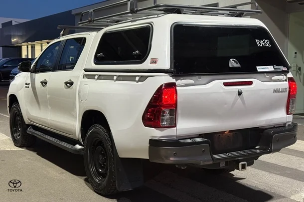 2020 Toyota Hilux SR image 5
