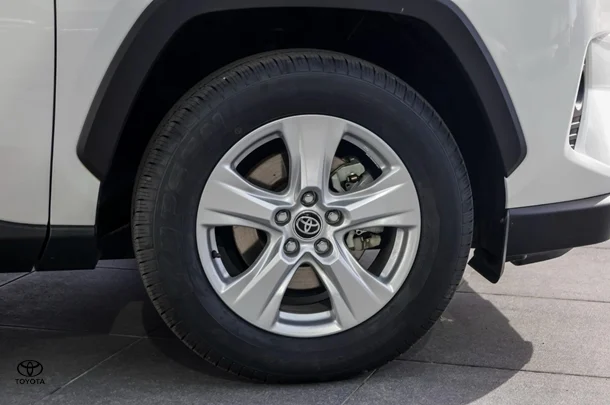 2020 Toyota RAV4 GX-2WD image 23