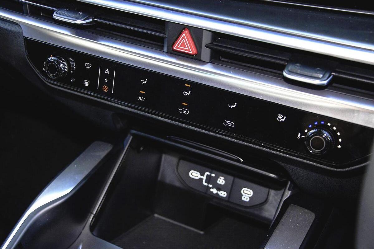 2024 Kia Sorento S Auto MY25 image 12