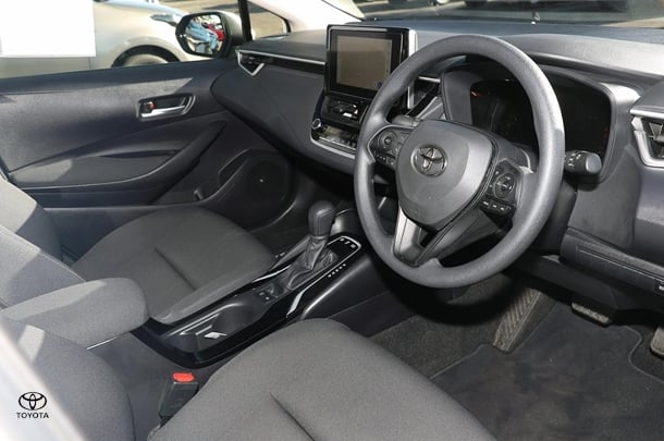 2024 Toyota Corolla Sedan Hybrid Ascent Sport image 4