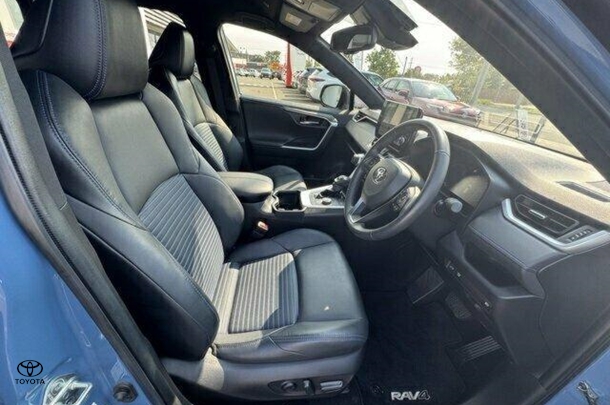 2022 Toyota Rav4 Hybrid XSE (AWD) image 12