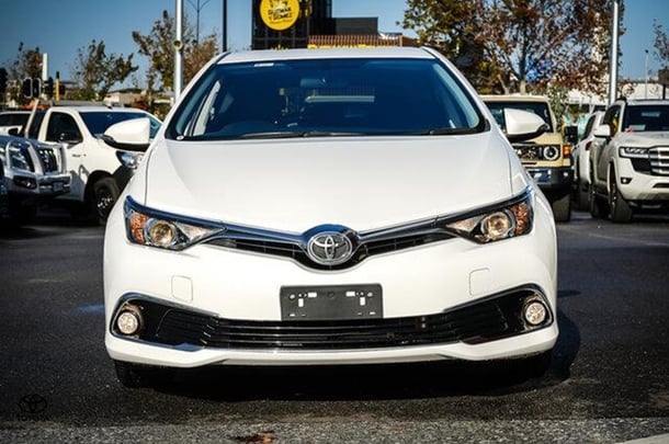 2017 Toyota COROLLA ASCENT SPORT image 3