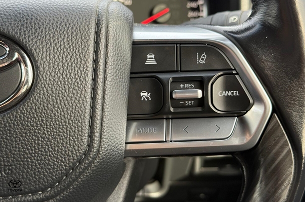 2022 Toyota Landcruiser Sahara ZX image 16
