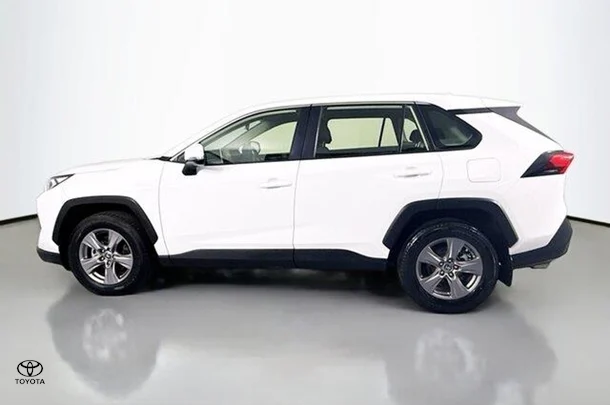 2022 Toyota RAV4 GX 2WD image 5