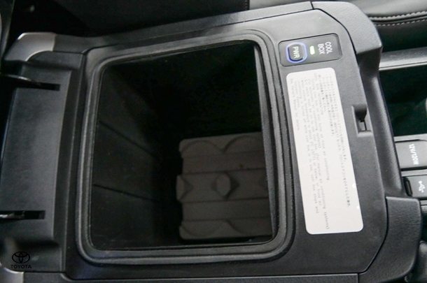 2023 Toyota Prado VX image 14
