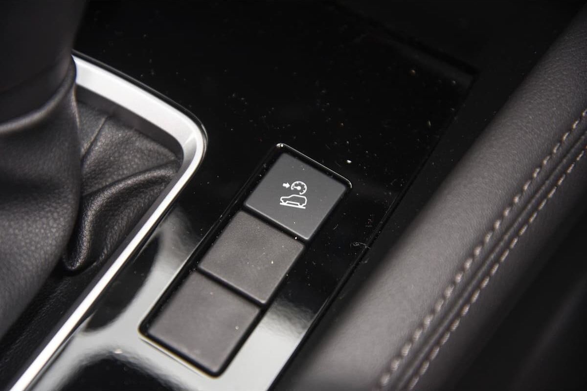 2024 Mazda BT-50 XT TF Auto 4x2 Dual Cab image 13