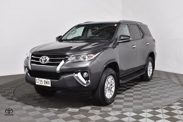 2018 Toyota Fortuner GXL image 13