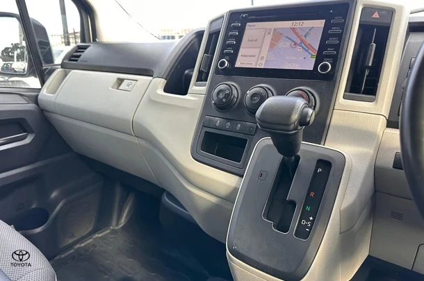 2019 Toyota HiAce LWB image 19