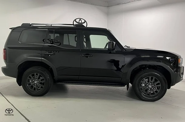 2025 Toyota Prado GXL image 4
