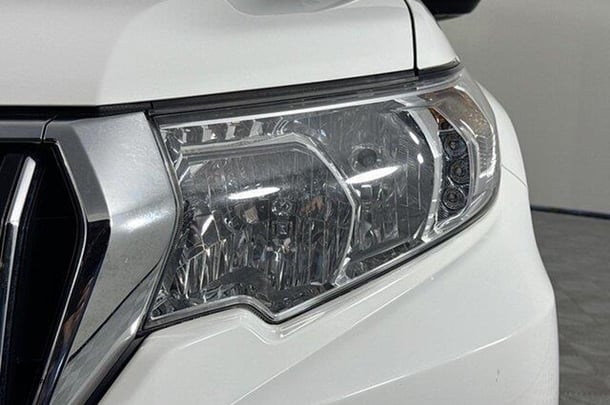 2023 Toyota Prado GX image 3