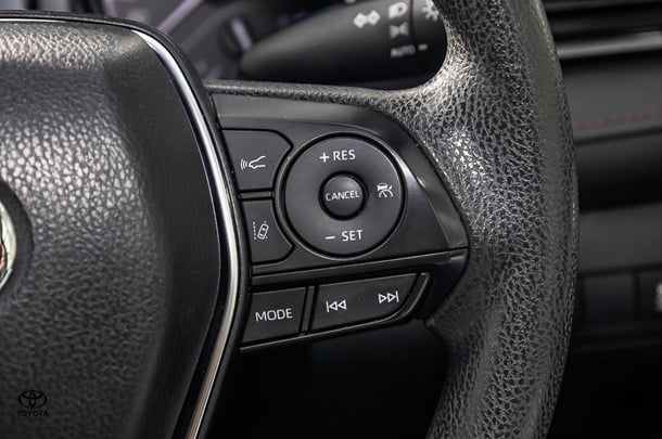2019 Toyota CAMRY HYBRID Ascent image 24