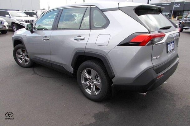 2024 Toyota RAV4 HYBRID GX AWD image 5